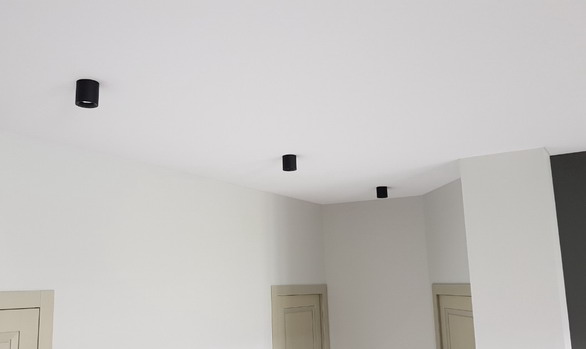 установленный натяжной потолок 3